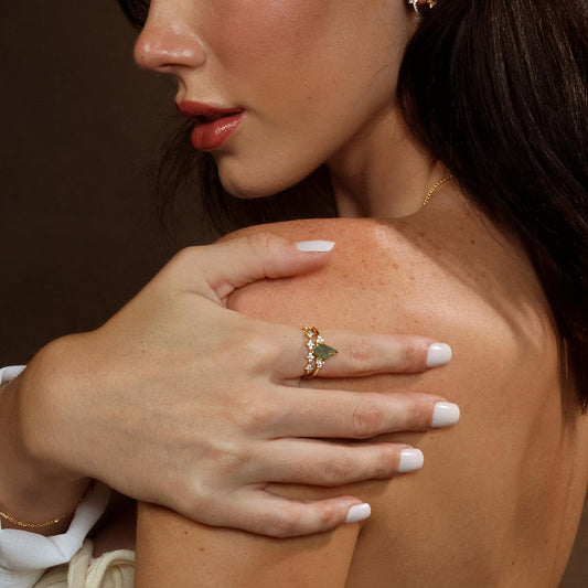 The Knight's Plume Green Moss Agate Ring