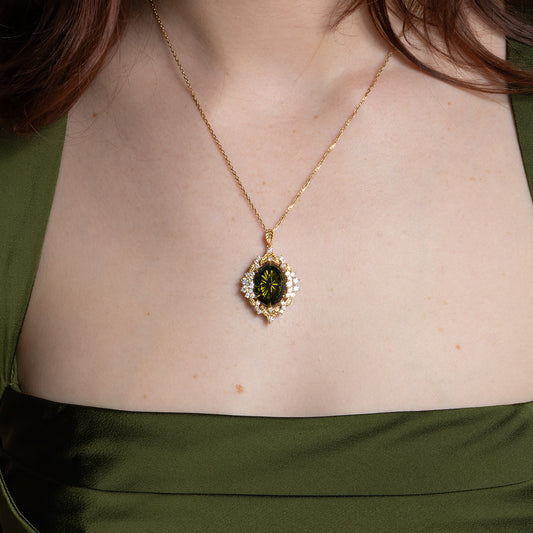Faelyn Necklace in 18K Gold with Green Tourmaline