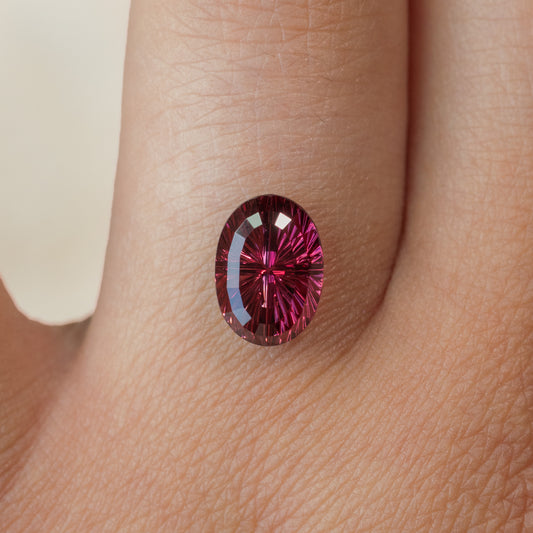 3.80cts Umbalite Garnet Starbrite™ Cut Oval