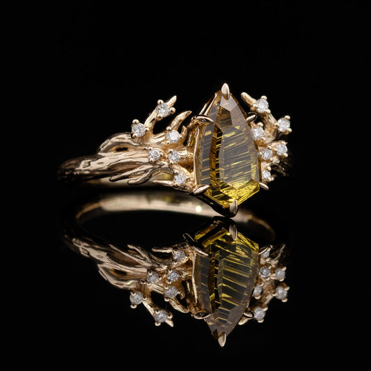 Artemis in 14K Gold with Yellow Sapphire
