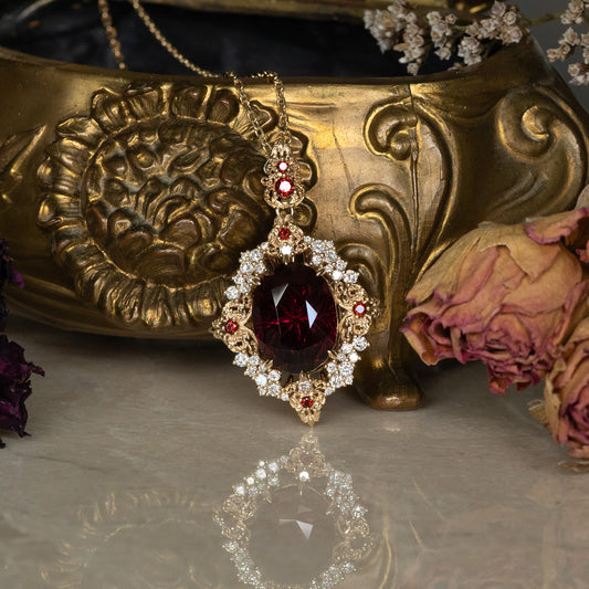Guinevere Necklace in 14K Gold with Garnet