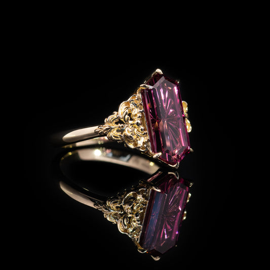 Roswyn in 14K Gold with Hexagon Umbalite Garnet